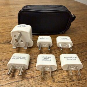BROOKSTONE World Travel Adapter Kit